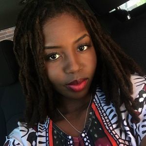 Meet your Posher, Ayanna